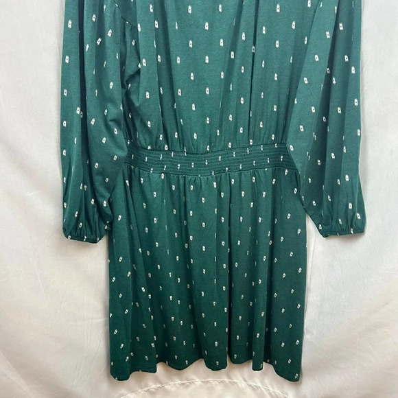 Garnet‎ Hill Ruffled Split Neck Knit Dress, Size Large, Long Sleeves, Green - Picture 8 of 8